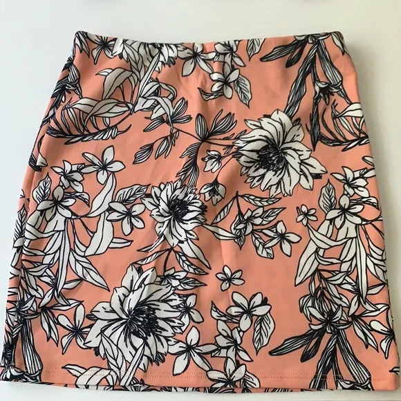 Floral Set BNWT - Picture 2 of 3